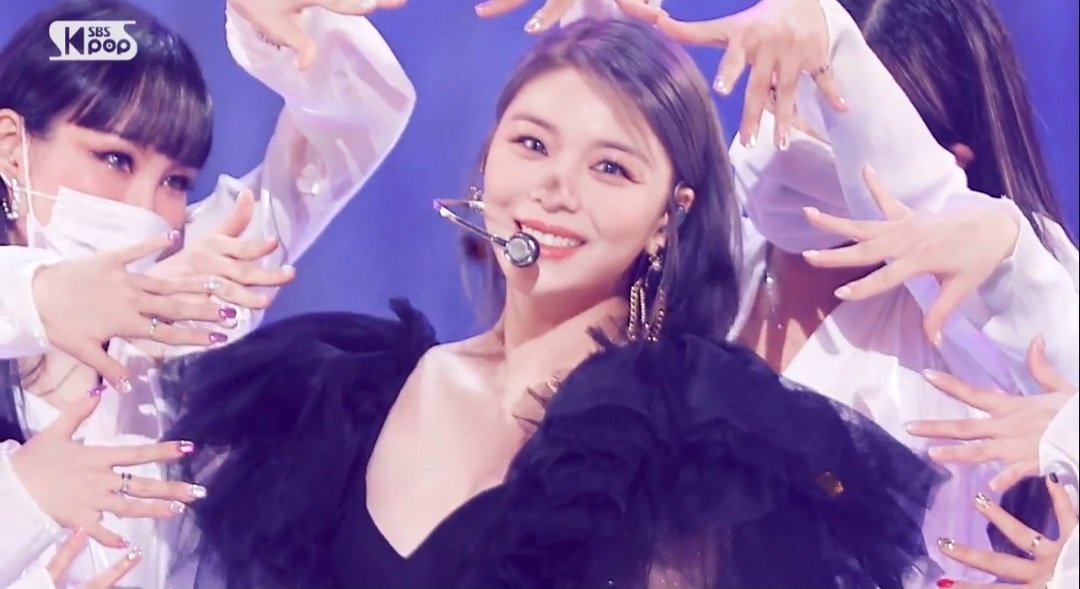 AilenRini's tweet photo. 아 언닝 사람 아니지
너무 이쁘자나💜 나 울어 엉엉😭 https://t.co/m73rDmOc5X