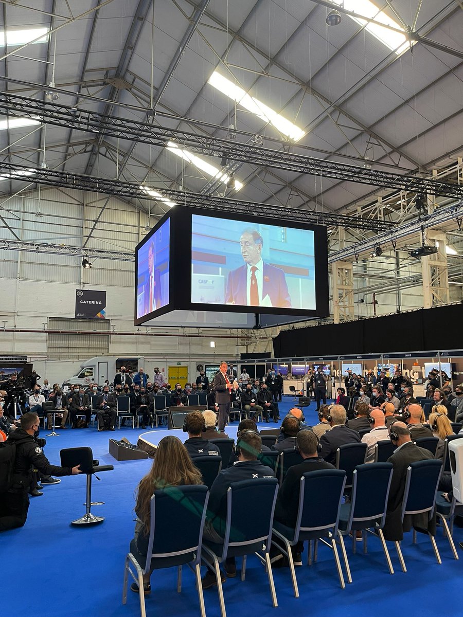 InnovateBob's tweet photo. MANUFACTURING a NET ZERO FUTURE. @HVM_Catapult @innovateuk @AFRCStrathclyde @NMISNetZero. #SirJimMacdonald @UniStrathclyde @RAEngNews says #LetsMakeItHere with #PaceInnovationCollaboration #ThisisEngineering Day today! https://t.co/cl9k097ykk