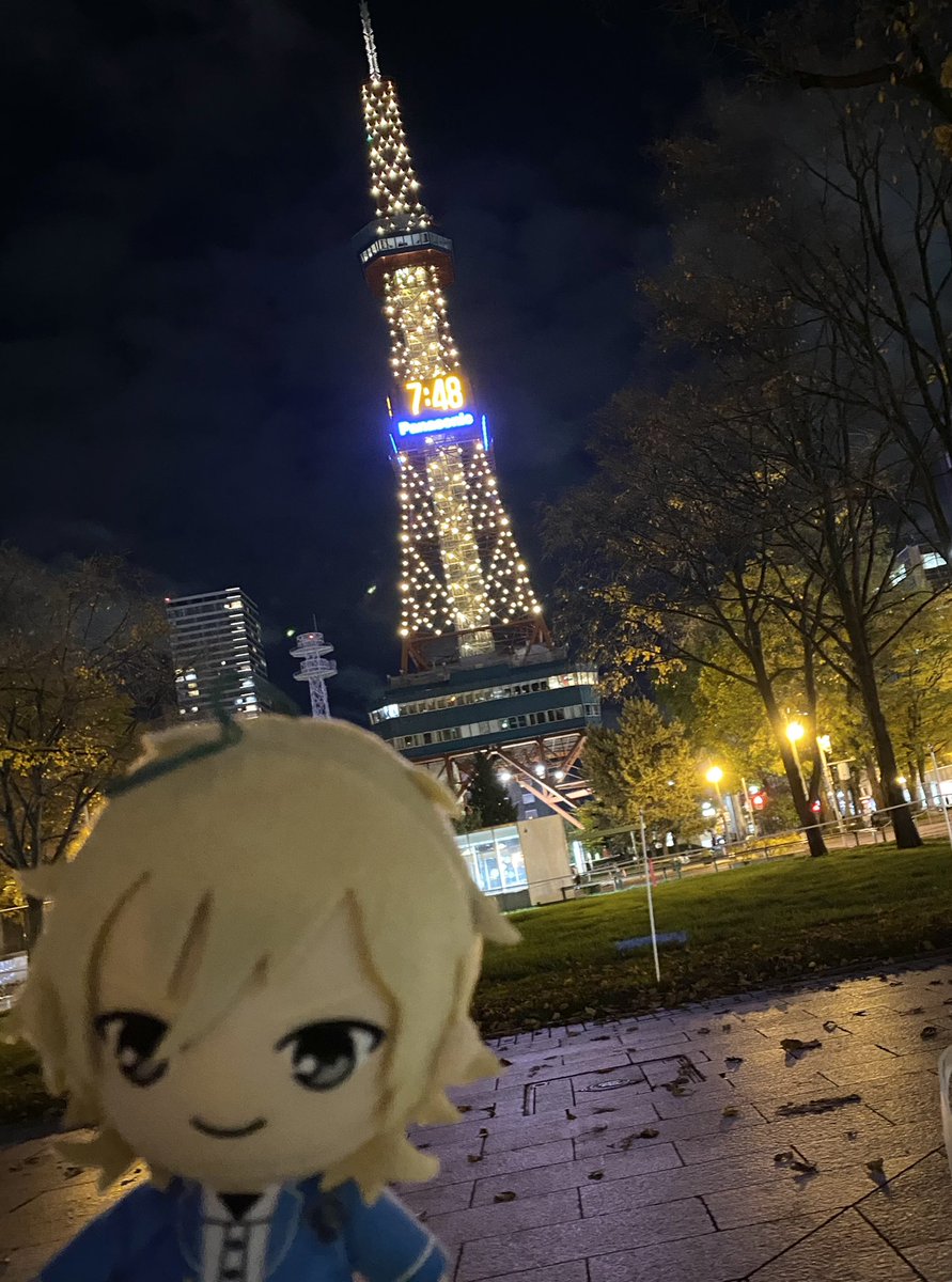 kaoruomedetou's tweet photo. 来てくださった方、見てくださった方、拡散してくださった方、皆様本当にありがとうございました！
薫くんにとって最高の誕生日プレゼントになれていたら嬉しいです💛
薫くんカラーの黄色、凄く綺麗だったよ🥰
#羽風薫テレビ塔ライトアップ企画
#羽風薫誕生祭2021 https://t.co/Hyhm0RS9ps