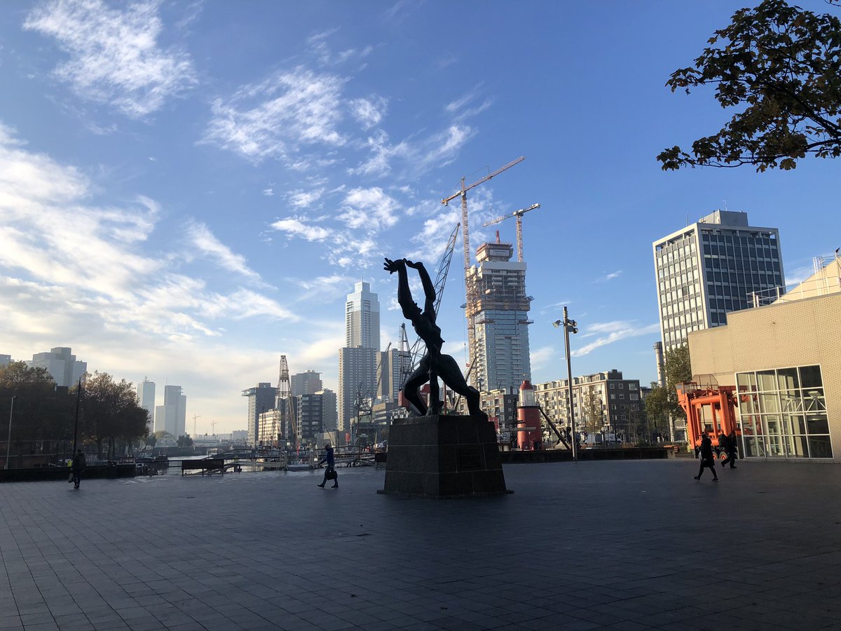 timderooij's tweet photo. Goedemorgen mooi #Rotterdam https://t.co/0QarTJS6mH