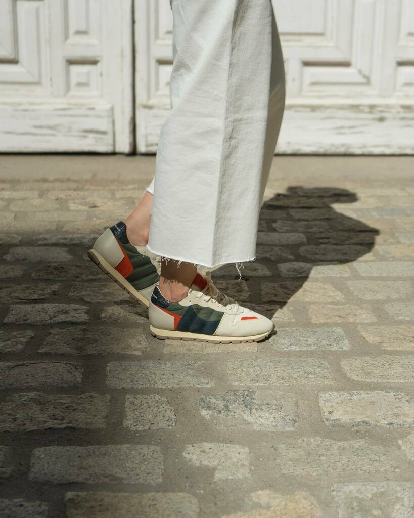 thecutproject's tweet photo. UPCYCLED PREMIUM MATERIALS
•Made In The Neighborhood•
®️EDO SURPLUS®️
https://t.co/nVbmHGlLdf
.
#leathersneakers #ethicalbrand #whitesneakers #thecutproject #thecutprojectshoes #womensneakers #womenshoes #sneakers #luxuryshoes #madeintheneighborhood
©️… https://t.co/HzSjTqASjt https://t.co/wKFaHF9pmx