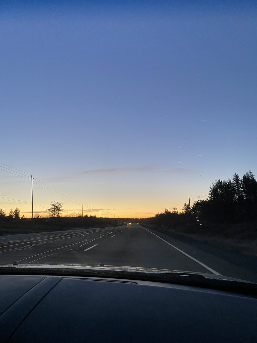 cdtellier's tweet photo. Morning view from the Fusion! Good morning Sudbury! #beautyday #crispymorning #fallsunrise https://t.co/mPkUKPPnU9