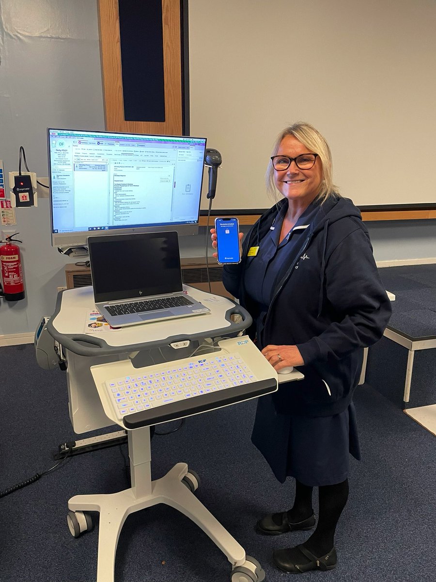MftTeresa's tweet photo. Tracey from G4 Coronary care @NorthMcrGH_NHS says Future Hive is βGinormous Improvement and looking forward to its rolling outβππ Come and join us today to get your own excitement at Lecture Theatreβ€οΈβ€οΈ#HiveisComing @MFT_HIVE ππ https://t.co/RXogbG6R4i