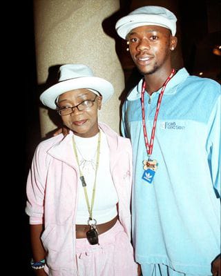 IamBONGZ's tweet photo. Happy heavenly birthday mama, the queen of African pop, the icon, legendary Brenda Fassie 🎂🥳🎉🎈🎁🎊
I LOVE YOU SO MUCH, may your soul continue to rest in perfect peace❤🕊

#BrendaFassie  #happybirthdaybrenda #AllSoulsDay #love #blessed https://t.co/TjhwemNSU6