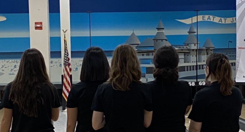 PantherPromo99's tweet photo. Bright and early, the Panther Bowlers are ready to make history! #FHSAA #STATES @cscpanthers @CoralTap @gspringer66 @CSUSAhq @CSUSAJonHage https://t.co/CIxTsvqs57