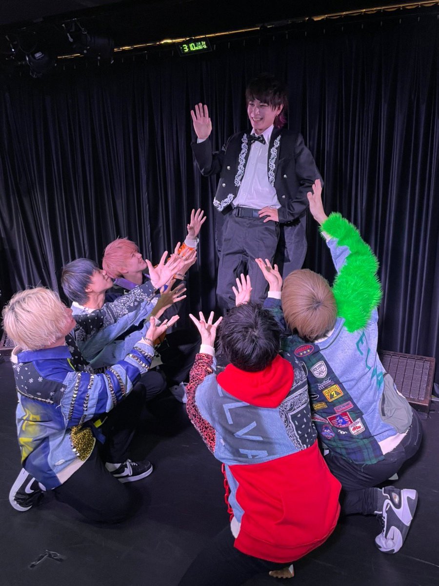 ELVA_STAFF's tweet photo. 2021.11.3

『Candy Pop!!』
Candy☆Planet 葵ゆうま卒業LIVE
@ アメリカ村BEYOND

メンバー一同ゆうまくんの
門出をお祝い出来て光栄でした💐✨

デビューLIVEからELVAと
仲良くさせていただき
ありがとうございました‼️

#CandyPlanet #葵ゆうま #キャンプラ
#キャンディプラネット https://t.co/geC0lNNKv9