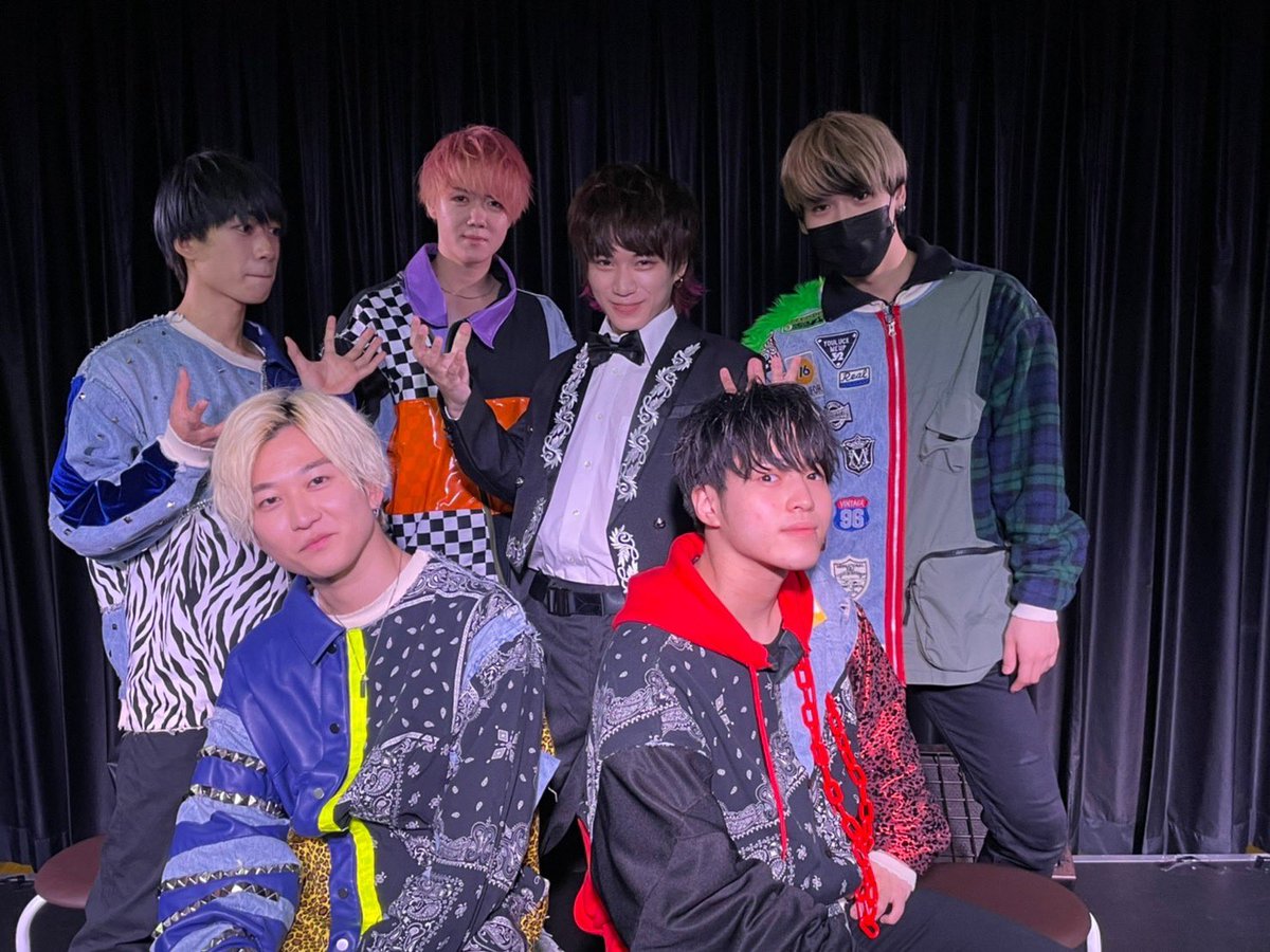 ELVA_STAFF's tweet photo. 2021.11.3

『Candy Pop!!』
Candy☆Planet 葵ゆうま卒業LIVE
@ アメリカ村BEYOND

メンバー一同ゆうまくんの
門出をお祝い出来て光栄でした💐✨

デビューLIVEからELVAと
仲良くさせていただき
ありがとうございました‼️

#CandyPlanet #葵ゆうま #キャンプラ
#キャンディプラネット https://t.co/geC0lNNKv9