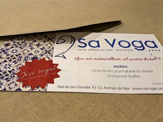 🎁 T'ajudem a fer el millor regal, oferim xecs regal amb diferents experiències, un sopar romàntic, habitació amb jacuzzi, un massatge ... tu tries! Si no tens molt clar el que regalar, oferim xecs regal "en blanc" perquè la persona pugui escollir els serveis dels que vol gaudir.