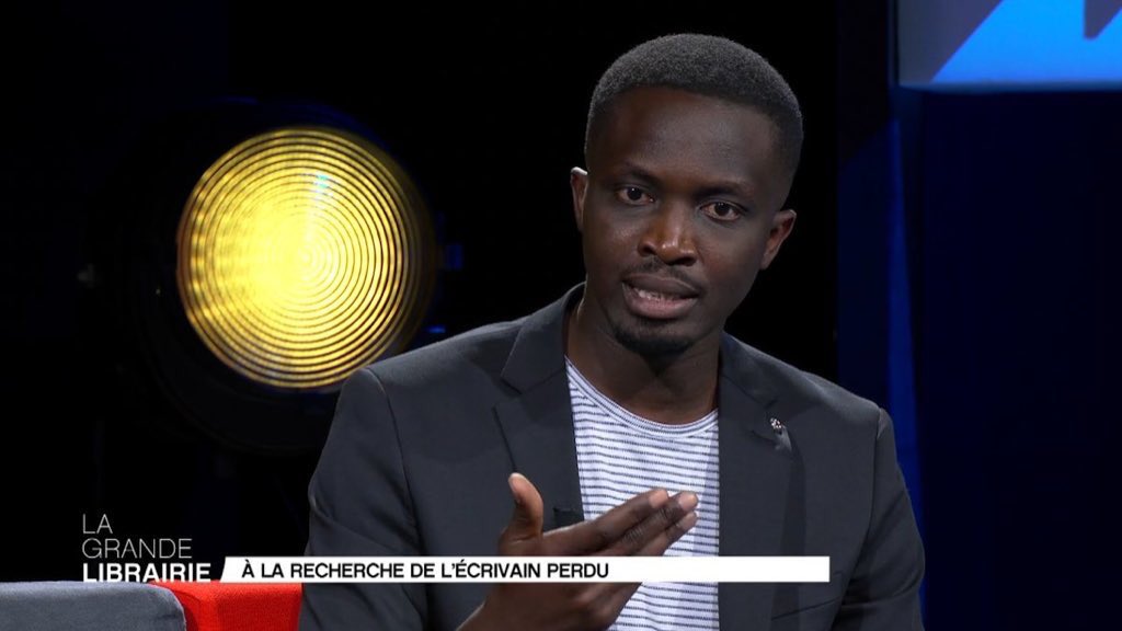 albadaradi's tweet photo. De grâce, rendez-vous en librairie et achetez « La Plus Secrète Mémoire des Hommes » et vous comprendrez aisément pourquoi tous ceux qui ont lu le roman étaient sûrs et certains que Mohamed Mbougar SARR allait gagné le #Goncourt2021 !

Ce livre est PAFAIT 😭
Go le relire 😍 https://t.co/7fUOcwmDyp