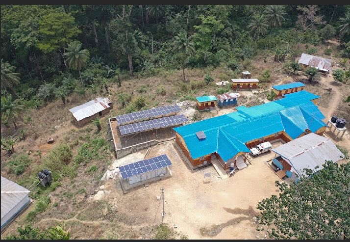 julius_maadabio's tweet photo. Within 3yrs, we’re providing  clean off-grid energy to 81 villages, 
127,762 citizens, and 1,495 businesses in rural communities.
My Government is eager to work with partners and the private sector to scale up investments in #GreenGridsInitiative and the renewable energy sector https://t.co/1H65xyfy1w