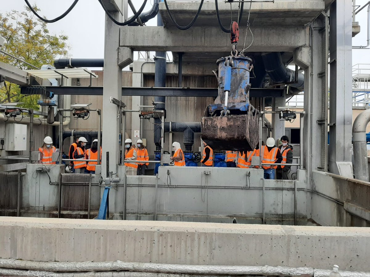 campusigualada's tweet photo. 👷Recentment, alumnes dels Graus en Enginyeria Química i Organització Industrial i Logística del #campusigualadaudl han visitat les instal·lacions de la planta de depuració d’aigües IDR. Més info a 👉 https://t.co/74qKkBRYU0

#enginyeria #universitat #estudiaaigualada #GEQ #GEOIL https://t.co/cuE5EE1OLH