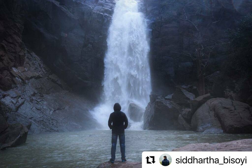BBSRBuzz's tweet photo. #bhubaneswarbuzz Been to Mankadadian #waterfall yet? Pic by @siddhartha_bisoyi
・・・
It still blows my mind that I have been able to visit a lot of beautiful places in the last 2-3 years. Feeling grateful for this lately.
.
#_hpics #mankadadianwaterfall #waterfallsofodisha #… https://t.co/7LYdYK4F0o