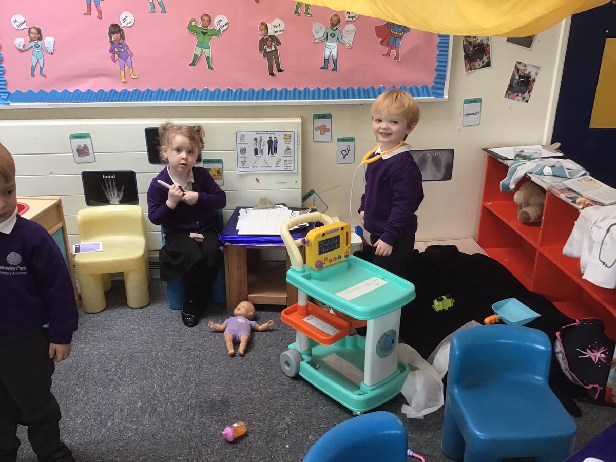 aspear_'s tweet photo. Nursery have turned into Doctors and nurses this morning, they’ve been very busy fixing broken arms and legs! 👩‍⚕️ 🧑‍⚕️ @MissWhitehurst_ @RowParkAcademy https://t.co/ulEHA4ZfTQ