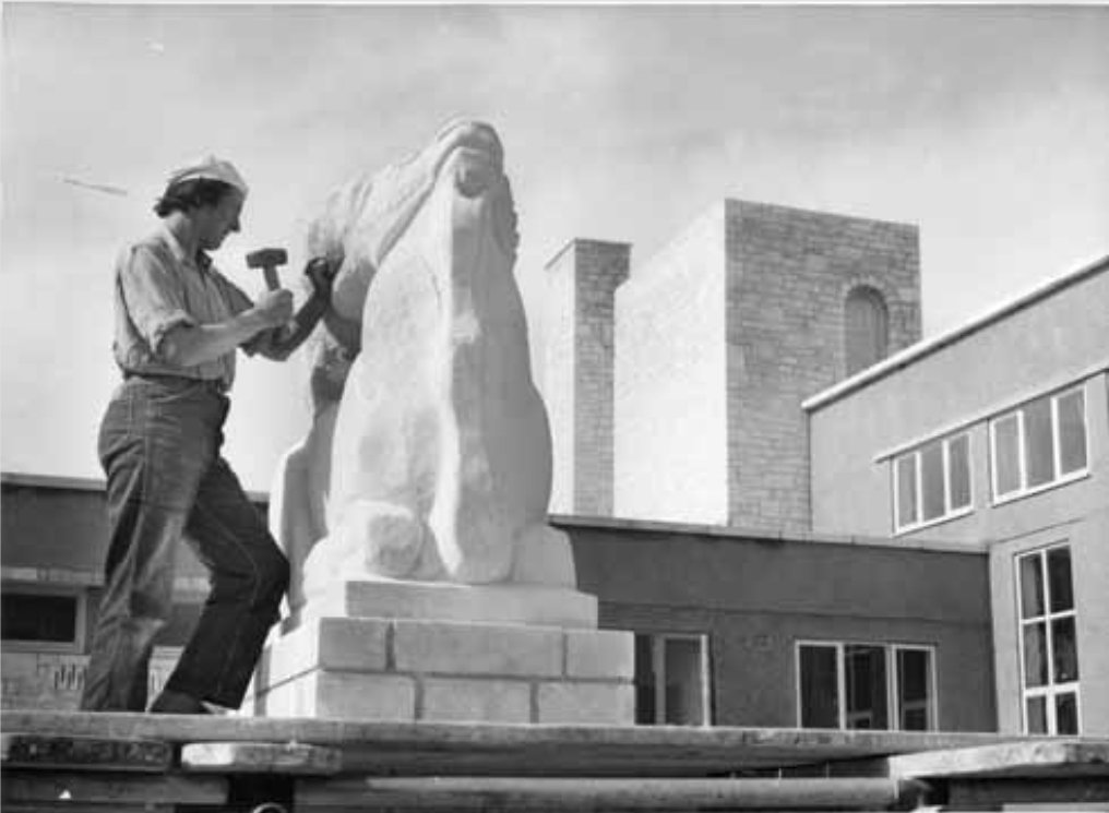 PSSAtweets's tweet image. SOON in OUR SERIES of online TALKS #discoveringwomensculptors HEAR 'Mary Spencer Watson: Purbeck sculptor' by @LandmarkHistory Tuesday 16 Nov LEARN how she spent three months in the Paris studio of sculptor Ossip Zadkine in 1937 BOOK 👉  eventbrite.co.uk/e/discovering-… #FreeforMembers