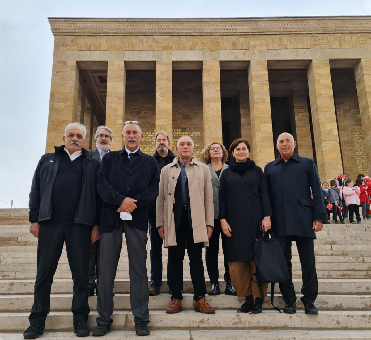 Genel kurul öncesi Ankara'da son ziyaretimizi gerçekleştirdik; gönlümüzdeki en yüce makama...
#oyunudeğiştir 🏀