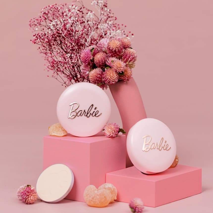 PearBearShop's tweet photo. #PBพรี EGLIPS X BARBIE Barbie Power Pact

แป้งพัฟเนื้อละเอียดช่วยเบลอรูขุมขน
เนื้อบางเบา ปกปิด คุมมัน ผิวดูเนียนกระจ่างใสเหมือนสาวเกาหลี แพคเกจน่ารักเหมาะกับคนสวยๆอย่างเรา🥺💗 #ของมันต้องมี

พรีสี 23 สีเดียวน้า ผิวขาว-ขาวเหลืองค่า

🎀ตลับละ 120 บาท
🚛ส่ง 35 ไม่บวกเพิ่มค่า https://t.co/9ZFZ1BPHuV