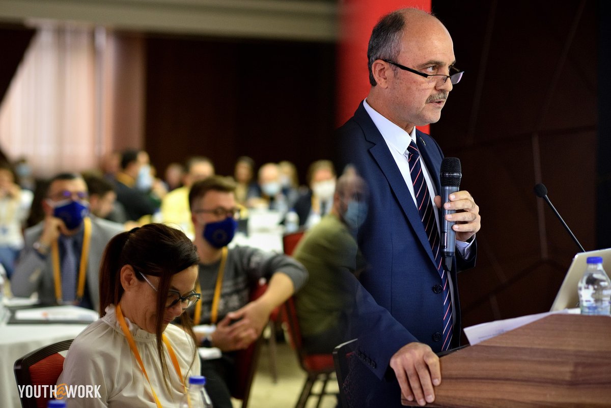 euyouthatwork's tweet photo. “We all see that the number of the #unemployed young people with a university degree increases. So, strengthening ties and increasing cooperation between non-formal #education and the business sector in the post-pandemic period is very important.”
@SefaYahsi @ #ISYEC @ulusalajans https://t.co/YVWEjonVTa