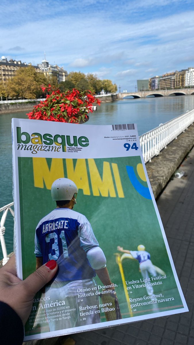 BasqueMagazine's tweet photo. 🍂Edición de otoño de #BasqueMagazine.

Poco a poco os contaremos las recomendaciones de #planes, escapadas, #gastronomía, compras... para disfrutar al máximo del otoño🍃 en #Euskadi y su entorno.

⁣⁣Pero si no podéis esperar... aquí la tenéis online 👉https://t.co/VU18eYfpvd https://t.co/BXoOP02ms1
