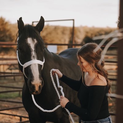 30Katelyn's tweet photo. 📸Kelly Theye Photography #NewProfilePic https://t.co/fkikBBs59Q