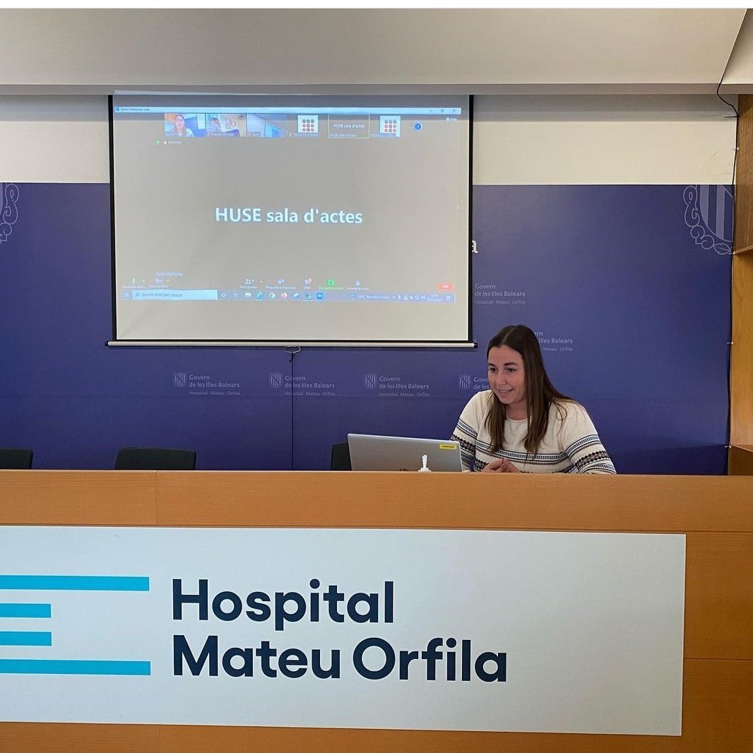 Lolechagon's tweet photo. #BalearsJornadaCECBE @BPSOmenorcaIB @EnfermeraFrau @bpsobalears Nuestra compañera de la guia de Pie diabetico nos cuenta su experiencia BPSO https://t.co/UY8dMdoeo5