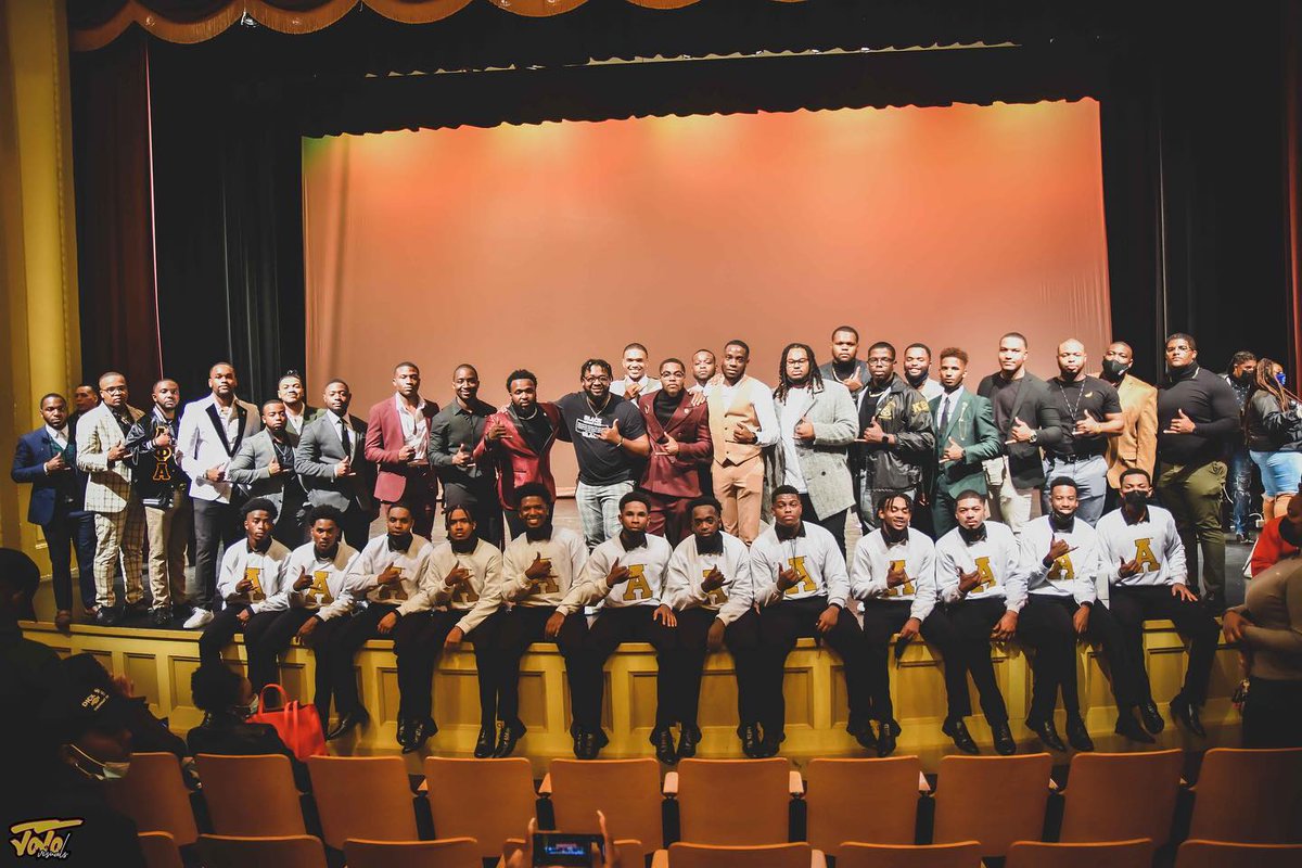 msalphas's tweet photo. Congratulations to the Fall 2021 initiates of @KBALPHAS, seated at Mississippi State University. #MSAlphas #APA1906Network #AlphaSouth https://t.co/kJI4e7nbYS