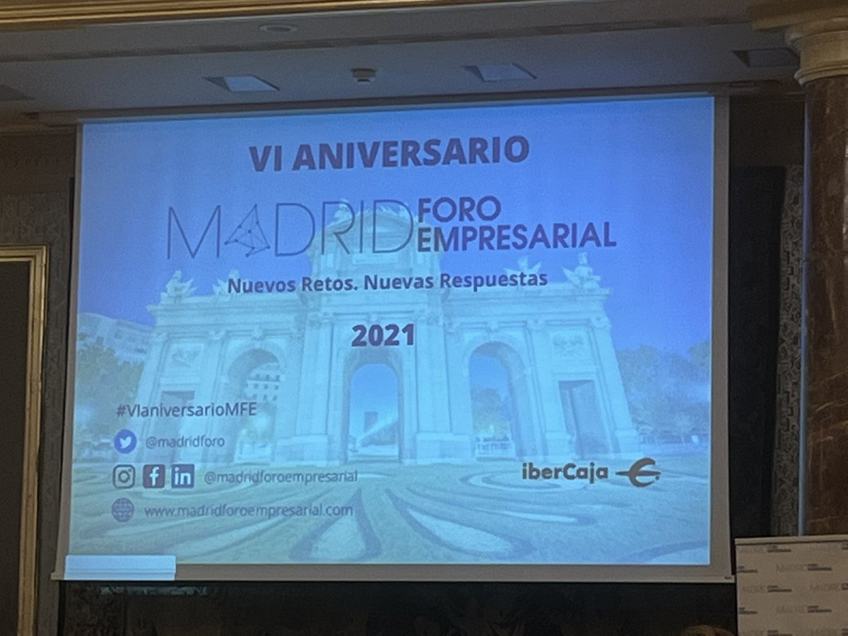 AnuskiSB's tweet photo. @InstitutoInesdi en el VI Aniversario de @madridforo con @agaramendil de @CEOE. Punto de encuentro de los empresarios madrileños donde compartir retos e inquietudes #VIaniversarioMFE https://t.co/KC90cu6z9k