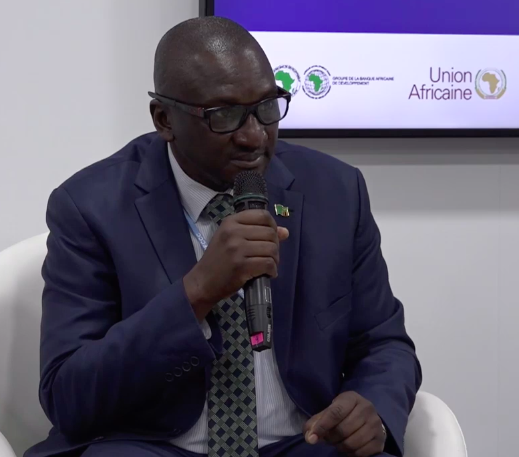 wwfzambia's tweet photo. Zambia's Minister for Green Economy &amp; Environment, Collins Nzovu proposes a High Level NBS Champions' Group for Africa to accelerate #climate adaptation

Speaking at @AfDB_Group  &amp; @WWF  session in #COP26 Africa pavilion 

#WeWontForget https://t.co/BOS5Nuvzso