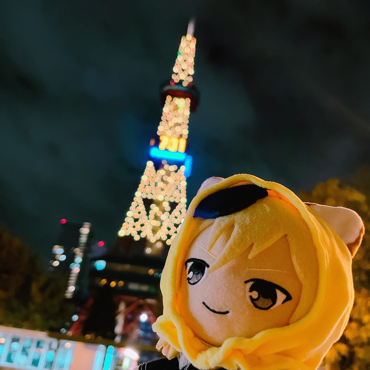 xhtmtrx's tweet photo. お誕生日おめでとう🦊💛
#羽風薫誕生祭2021
#羽風薫テレビ塔ライトアップ企画 https://t.co/Xyi6EBIZat