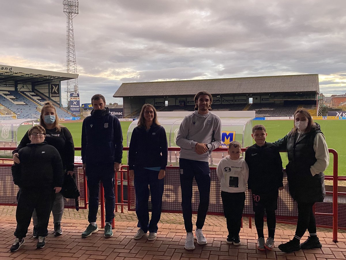 TaysideHWS's tweet image. We loved our first ‘Come Dine with Dee’ group session yesterday after school 😁 we got our steps in and learned some cool facts on the stadium tour ⚽️ can’t wait to see how the homemade veggie pizzas turned out! See you next week 🍏🍉🥦🌽🥔