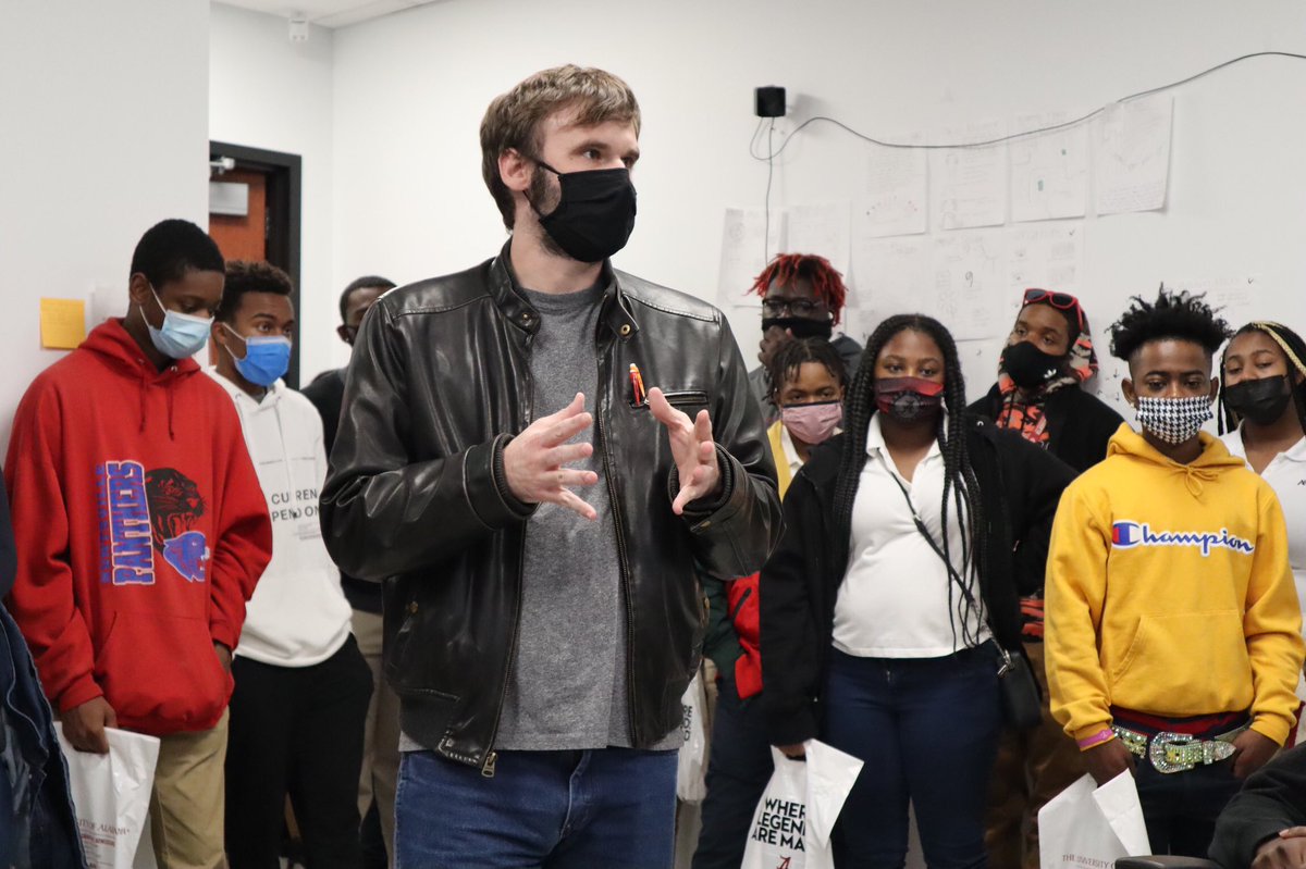 Greene County High School students came by to check out the lab! 👨🏾‍💻👩🏾‍💻#RollTide #NSF #STEMeducation