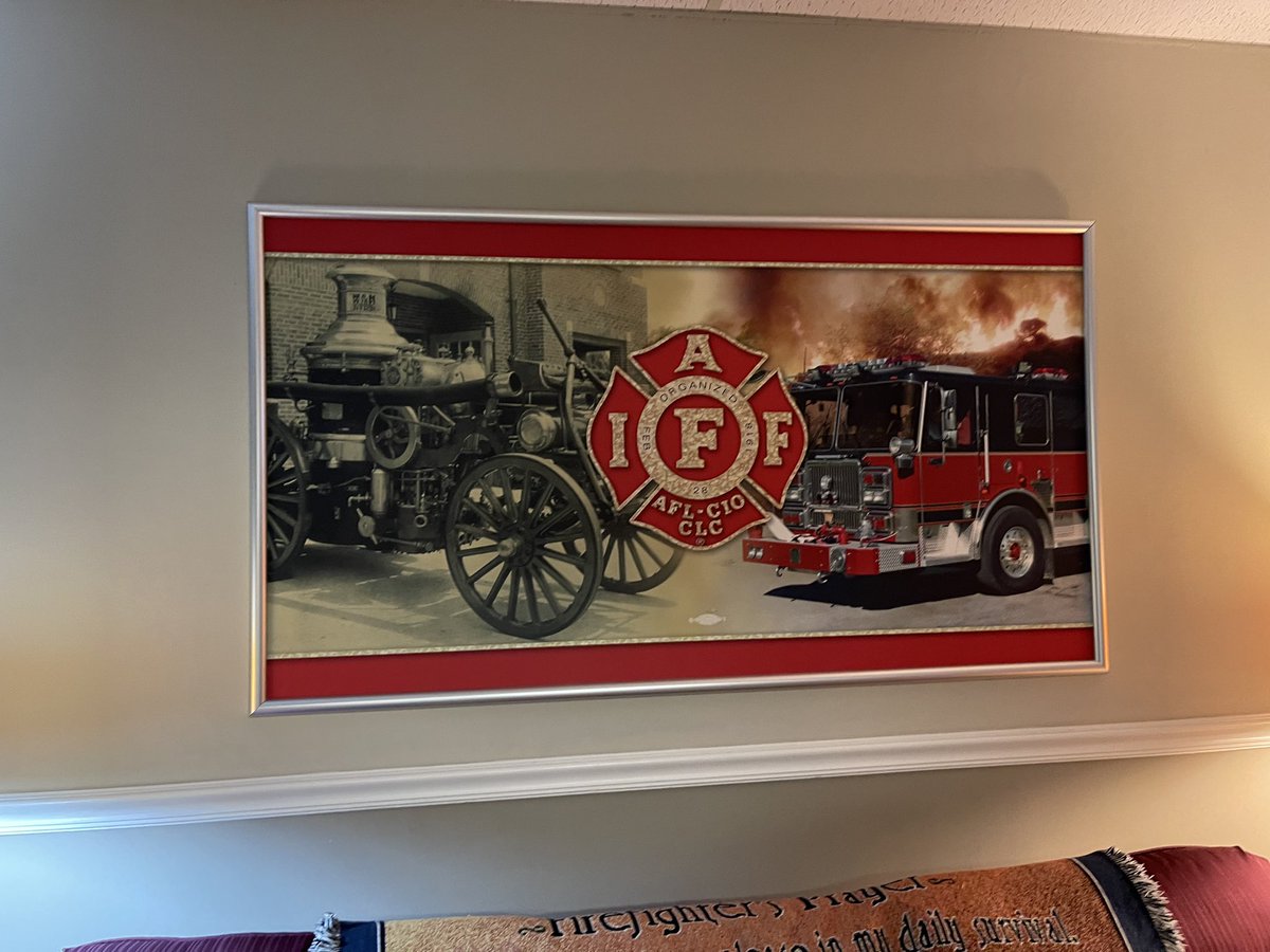 SusanaH414's tweet photo. IAFF event with TS Mobility early this Wednesday morning. Helping first responders make the switch. #SWATsocial #SWATsUp @MillyMil702 @Ciara_Wills @M_kearney33 @malik_ahmed90 @MH267C @Make2dayMatter @404girl https://t.co/mhSkMiUCOM