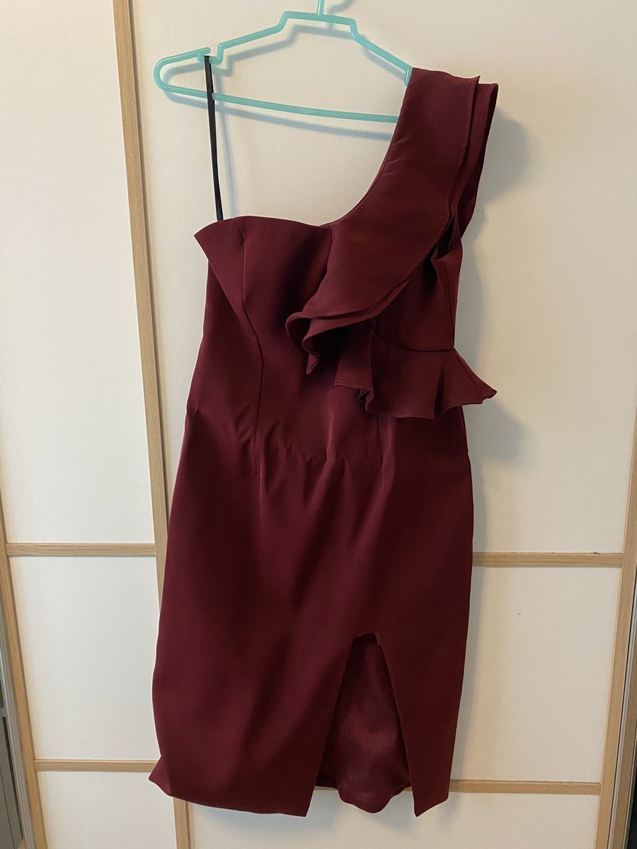 daisy_bonus's tweet photo. ส่งต่อ 250 บาท #ส่งต่อเสื้อผ้า #ส่งต่อเสื้อผ้ามือสอง  #ส่งต่อเสื้อผ้ามือสองสภาพดีเสื้อผ้า #ส่งต่อกางเกง #ส่งต่อ #โล๊ะตู้เสื้อผ้า #โล๊ะตู้ #โล๊ะตู้เสื้อผ้ามือสอง #ชุดออกงาน https://t.co/LyvlTfOqvH