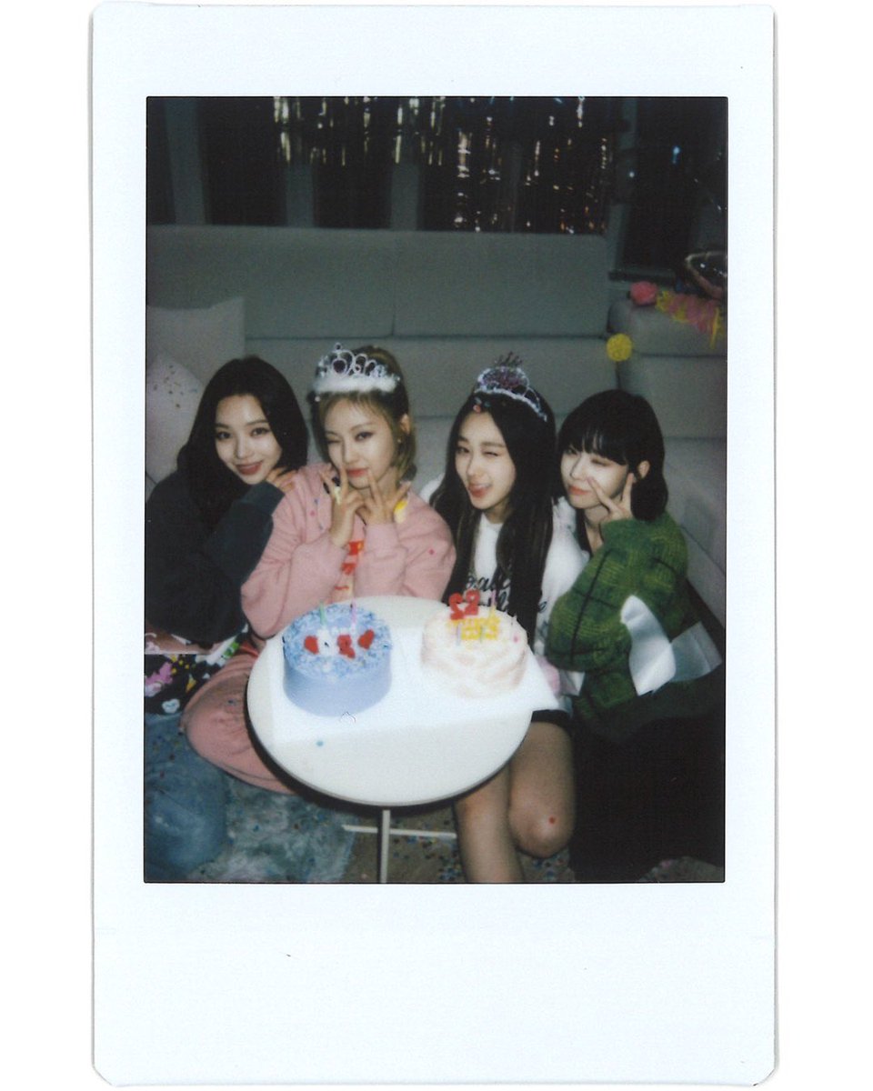 __choze's tweet photo. Memories ❤️🌙⭐️🦋 https://t.co/4dqvXVNx64