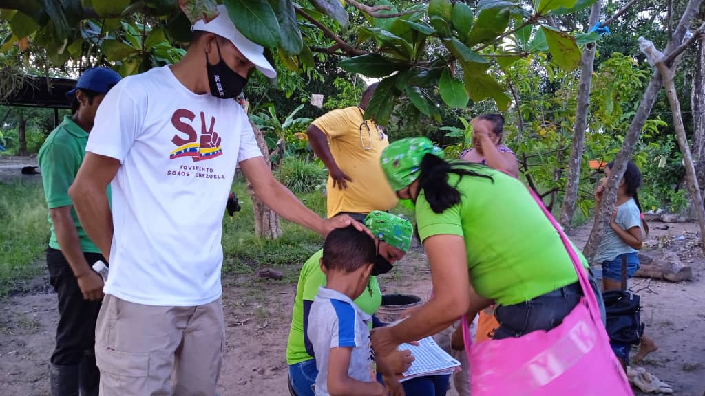 RichardDonaire0's tweet photo. Apure||
¡En cada rincón de la patria!

Plan de amor en acción, en el sector medanito del municipio Romulo Gallegos, gestión de nuestro gobierno para la atención social del pueblo..

#VenezuelaPotencia 

@AguileraPSUV 
@MervinMaldonad0
@jhoagaby
@NicolasMaduro
@RCarrizalezPSUV https://t.co/HxwJ6PL1iB