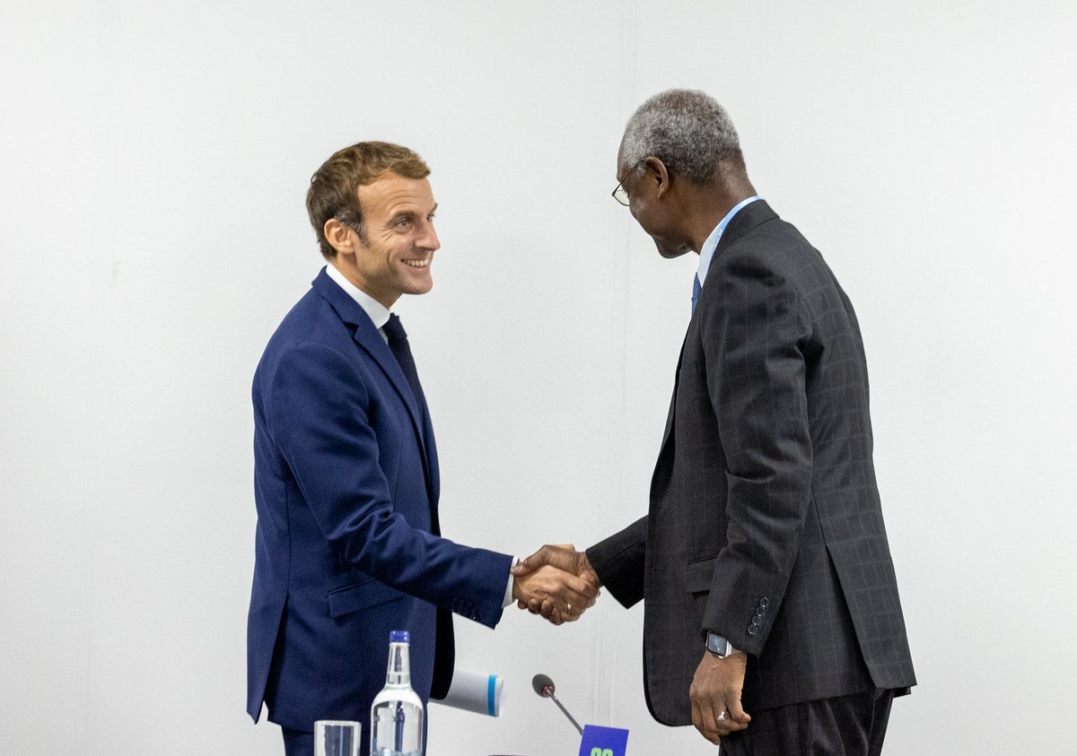 ibrahimthiaw's tweet photo. Le leadership du Président ⁦@EmmanuelMacron⁩ sur le dossier de la Grande Muraille Verte ⁦@GreenWallAfrica⁩ est remarquable. Merci! https://t.co/kQD49XoZdr