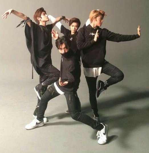 Yeokshi_Yukkuri's tweet photo. #YUTA , #TAEYONG , #TEN and Hansol from SM rookies era!!
😂😂😂😂😂 https://t.co/mrQ8gjsrdM