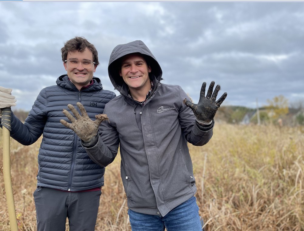 ACAPSaintJohn's tweet photo. Last week we had volunteers from @PortSaintJohn plant over 200 trees in Glen Falls to enhance the riparian area of Marsh Creek🌲

😳We are getting so close to reaching our goal to plant 10,000 trees throughout SJ &amp; we couldn’t have done it without the help from our volunteers! https://t.co/0WjezJg7WS