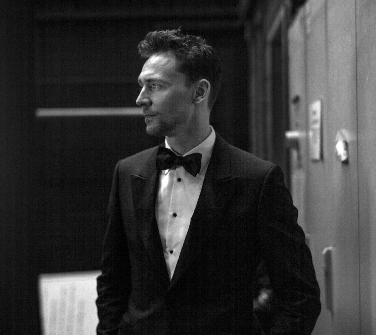 bestoftwh's tweet photo. Tom Hiddleston - Bafta. https://t.co/bHqaH5mSDT