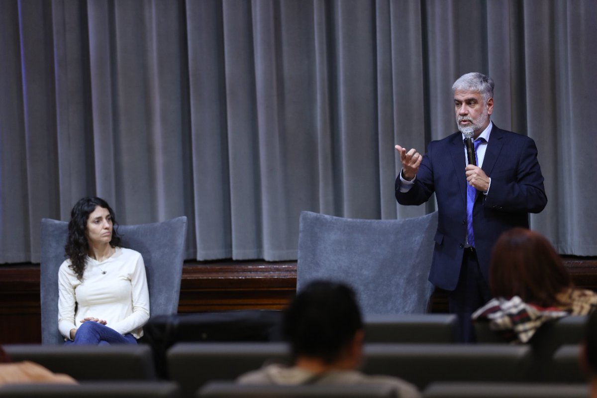 RobertoFeletti's tweet photo. El objetivo de la Secretaría de Comercio Interior es asegurar una canasta diversa y amplia, con precios fijos hasta el 7 de enero, que incluya lo que los argentinos y las argentinas consumimos. https://t.co/zXOX5Nj4Z7