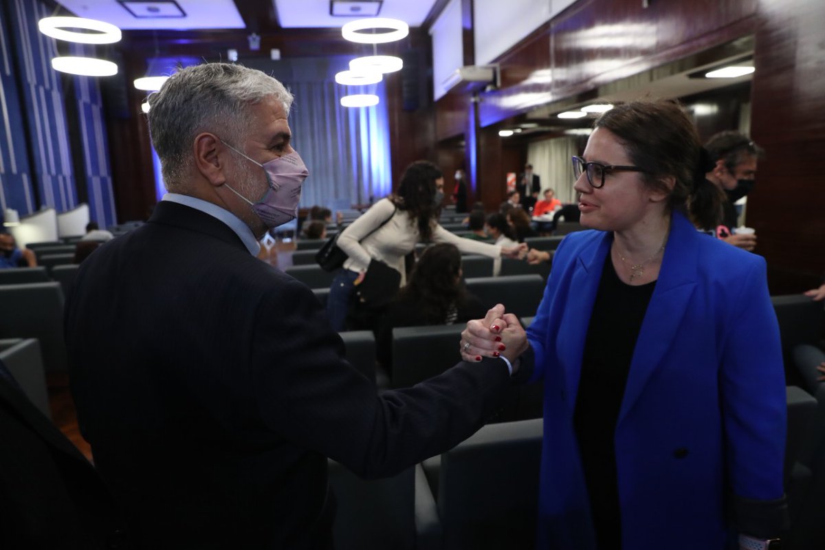 RobertoFeletti's tweet photo. El objetivo de la Secretaría de Comercio Interior es asegurar una canasta diversa y amplia, con precios fijos hasta el 7 de enero, que incluya lo que los argentinos y las argentinas consumimos. https://t.co/zXOX5Nj4Z7