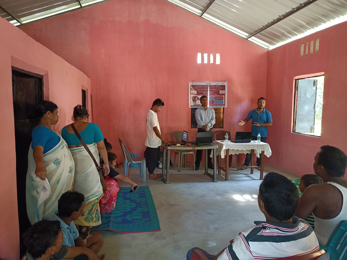 VleTikendra's tweet photo. e-Shram awarenes camp organised with CSC DM #Dhemaji...@PAPUBARUAH12  and @GChutia 

@dintya15 
@CSCegov_ 
@CSCAssam1 https://t.co/vub24wXKaX