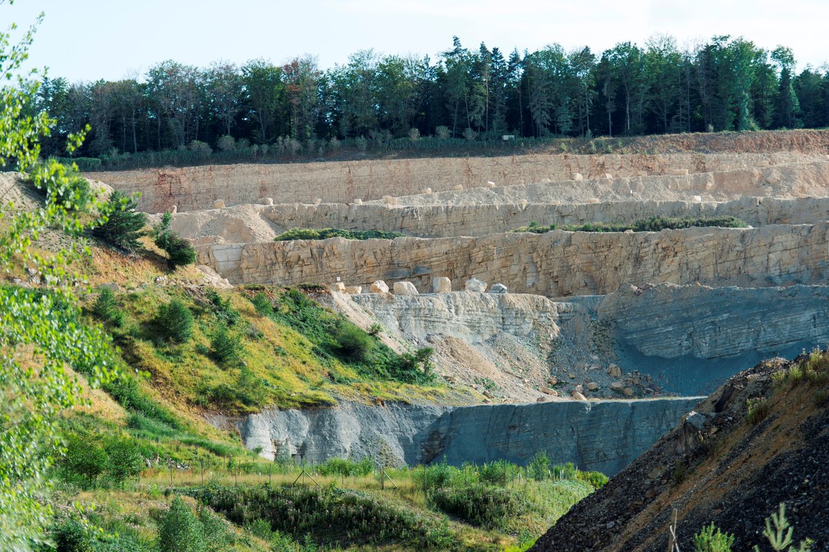 im_mining's tweet photo. .@VolvoGroup Autonomous Solutions is further advancing its #autonomous, #batteryelectric & #cabless hauler via a project at @HolcimLtd's #Gabenchopf limestone quarry in Switzerland. The truck deployment is part of #Holcim’s Plants of Tomorrow initiative https://t.co/ziokTJ3Jf3 https://t.co/QcryZ7fxpE