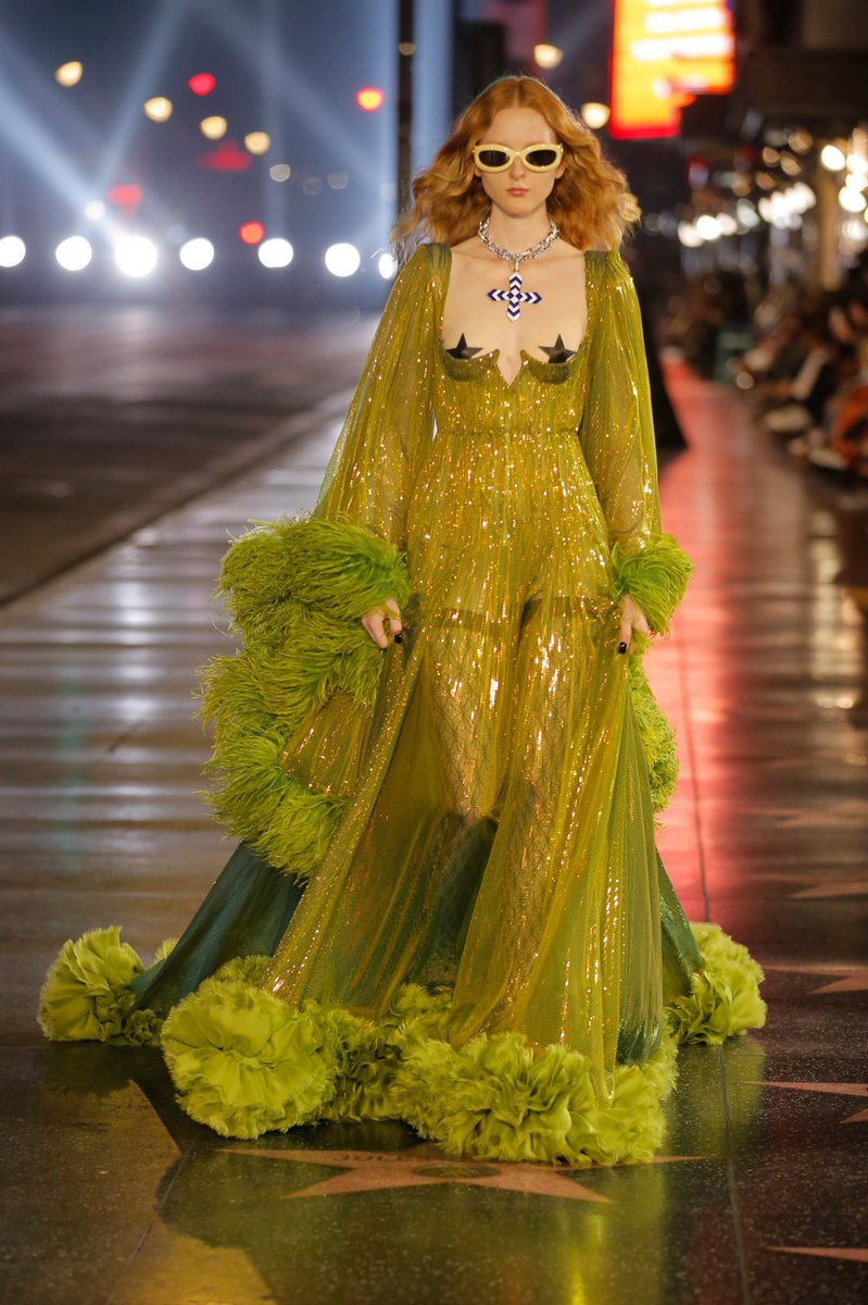 StreetFashion01's tweet photo. GUCCI SS22 Dresses!🖤 https://t.co/IW6p0L89A5