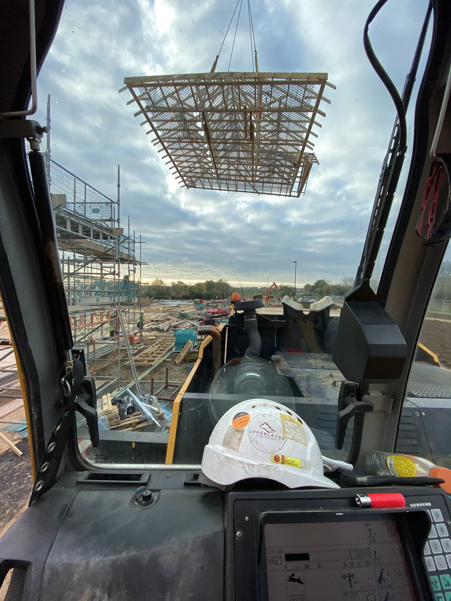 UpperlayerLtd's tweet image. Old job - current job - future job :) #alwayschasing #chaseyourdream #angelinvestor #mission #planofaction #plan #FutureIsAnAttitude