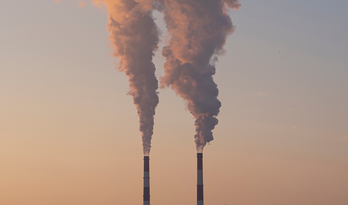 GeographicalMag's tweet photo. It is #Finance day at #COP26 and experts are highlighting the enhanced financial risk of climate litigation to polluting companies. 

Read on to see how lawyers are using courts to challenge governments and companies that fail to act on climate change: 

https://t.co/nq1sleohFp https://t.co/diKXNPxykb