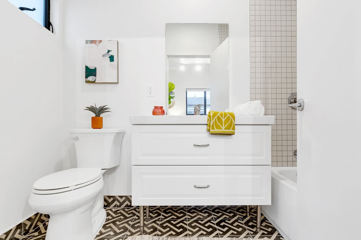 Moses Kagan tweet media