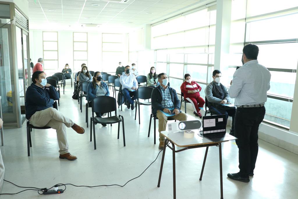 rtalcahuano's tweet photo. [Capacitacion] Ya comenzamos con nuestro curso de Gestión del riesgo. 
Riesgo, terremotos, tsunamis, incendios forestales, seguridad y uso extintores.

Abiertas inscripciones para la segunda versión el 16, 17 y 18 de Noviembre. 

Inscríbete y participa. 

https://t.co/zXONkQgp93 https://t.co/s2iNa8Dlq4