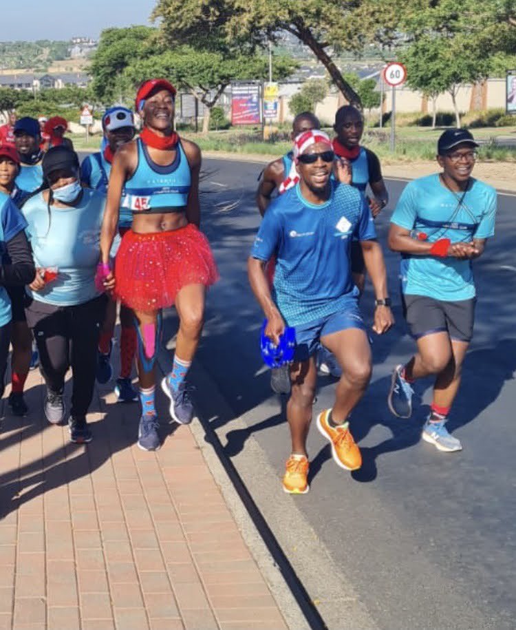 OfficialVeli's tweet photo. Her: Veli you canβt drive
Me: why do you say that
Her: I said what I said ( lame arguments as always ) π€
Me: I drove 2 buses over the weekend there by Waterfall City ( Saturday #CancerAwarenessRun And Sunday - #FatCat10kmRace ) ππ½ππ½ππ½ https://t.co/GS7yELSF2k