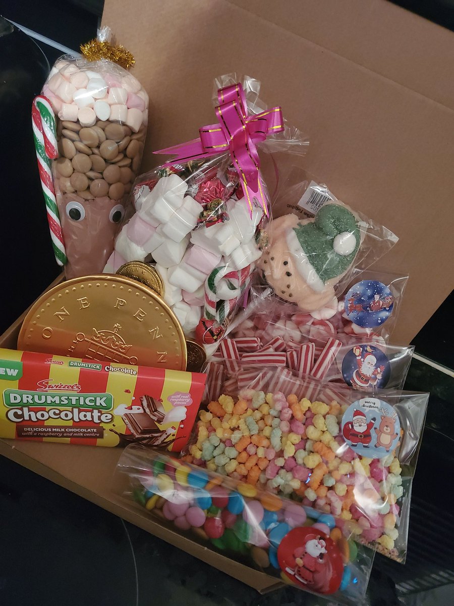 Giovanni_Retail's tweet photo. L@@k 👀 #Xmas 

Fudge Boxes and #Xmas Boxes Available 👇

Link In Bio,

#Christmas #Xmas #gifts https://t.co/ZhrGZMFq7s