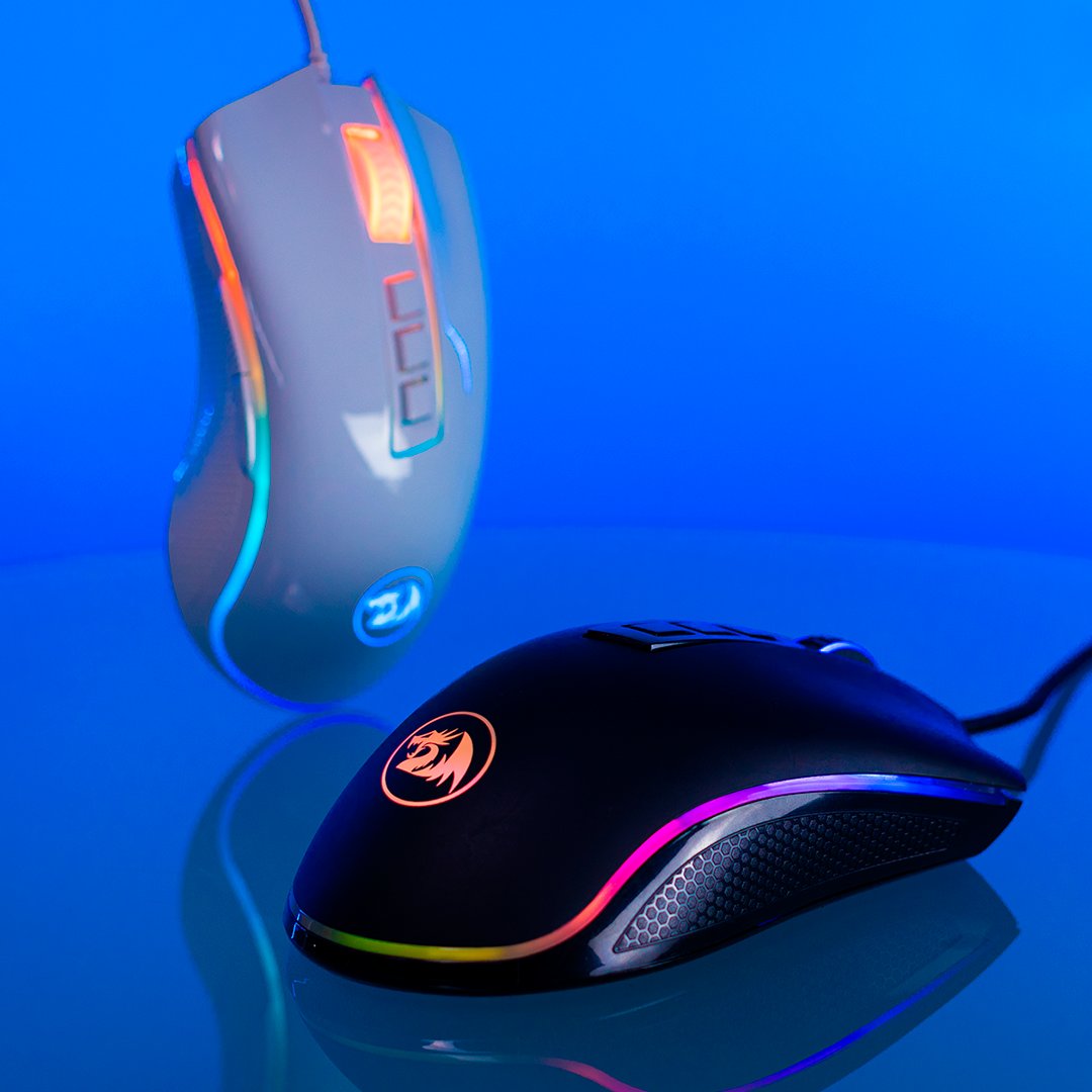 RedragonBR's tweet photo. Você é #TeamCobra ou #TeamCobraLunarWhite?
O queridinho dos gamers tem versões de tirar o fôlego, não é mesmo?! 🥵
#redragonbrasil #redragon #pcgamer #setupgamer #gamingsetup #prontoparabatalha #readytobattle #gamingmouse #mousegamer #mousergb https://t.co/AjXU37zLo5